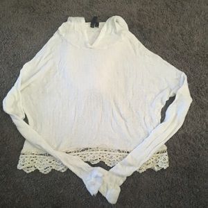 White crop top sweater